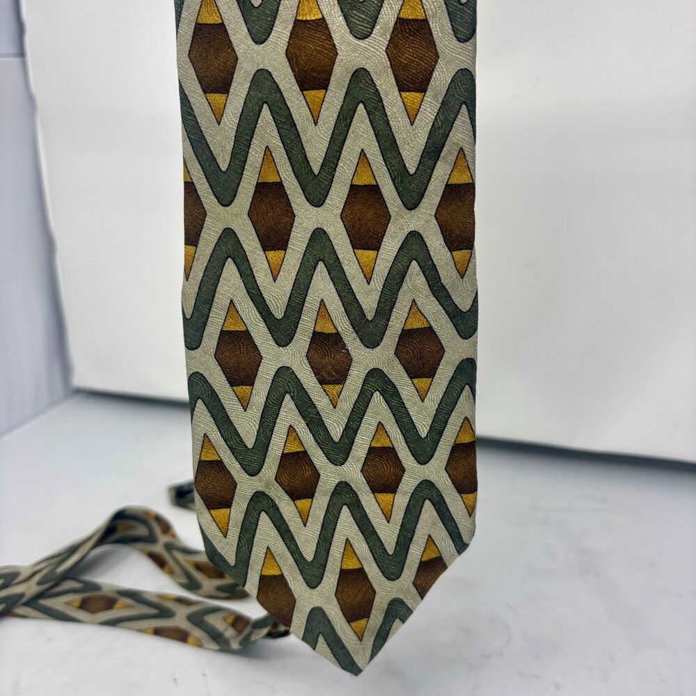 Mens Tie Ziggurat 100% Silk Abstract Print Neutral Colors